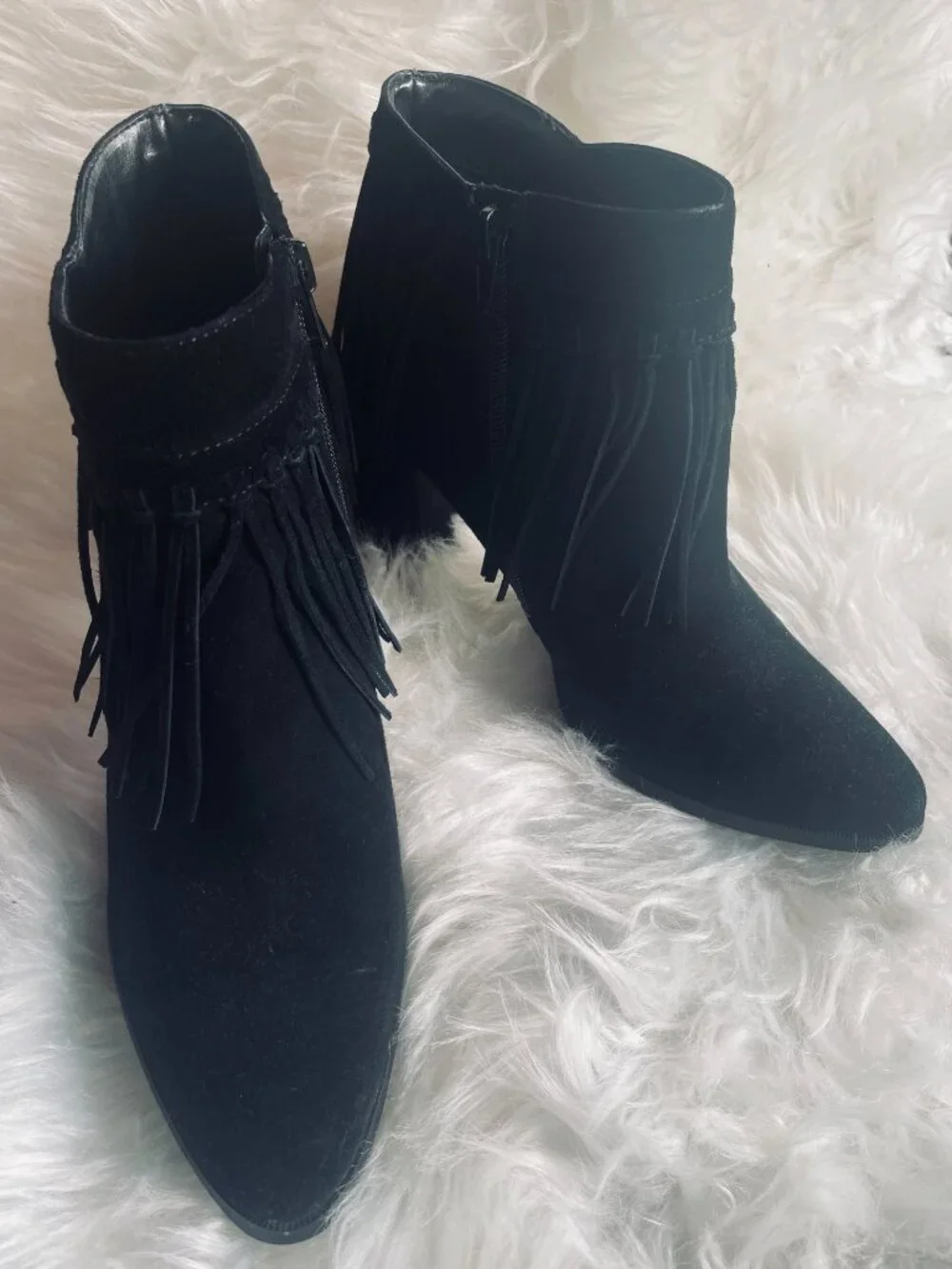 Nine West Wildbelle Bootie w Fringe. Size 8M